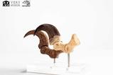 12-Jurassic-Park-ECC-Elite-Creature-Line-Estatua-Velociraptor-Foot-Claw-and-Fossi.jpg