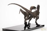 09-Jurassic-Park-Estatua-18-Pair-of-Velociraptors-30-cm.jpg