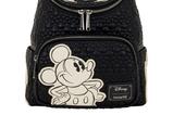 02-mini-mochila-mickey-and-friends-artist-sketch.jpg