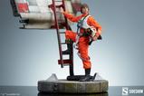 04-Star-Wars-Estatua-Premium-Format-Luke-Skywalker--XWing-Red-Five,-Standing-B.jpg