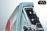 09-Star-Wars-Estatua-Premium-Format-Luke-Skywalker--XWing-Red-Five,-Standing-B.jpg