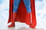 03-Superman-2025-Figura-14-Superman-45-cm.jpg