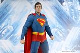 08-Superman-2025-Figura-14-Superman-45-cm.jpg