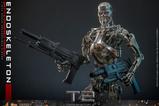 17-Terminator-2-el-juicio-final-Figura-Movie-Masterpiece-16-Endoesqueleto-Batt.jpg