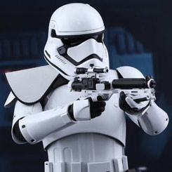 Figura Edición Limitada Movie Masterpiece First Order Stormtrooper Squad Leader por la firma Hot Toys para Star Wars, la figura con más de 30 puntos de articulación hace casi posible cualquier posición.