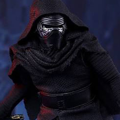 Figura Edición Limitada Movie Masterpiece Kylo Ren por la firma Hot Toys para Star Wars, la figura con más de 30 puntos de articulación hace casi posible cualquier posición.