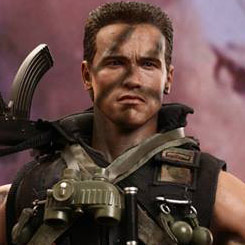 Detallada figura Edición Limitada de John Matrix basado en la película Comando interpretado por Arnold Schwarzenegger, figura creada por la firma Hot Toys 