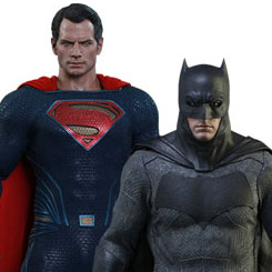 Espectacular set de las figuras Movie Masterpiece Edición Limitada de Batman y Superman basadas en la película ” Batman v Superman Dawn of Justice” 