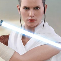 Figura Edición Limitada Movie Masterpiece de Daisy Ridley como Rey & D-O Episode IX por la firma Hot Toys para Star Wars, la figura con más de 30 puntos de articulación hace casi posible cualquier posición. 