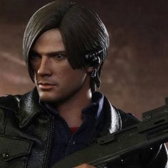 Detallada figura Edición Limitada de Leon S Kennedy Videogame Masterpiece, figura creada por la firma Hot Toys basándose en el videojuego Redisent Evil.