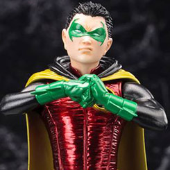 Figura de Damian Wayne como Robin de la serie ArtFX+, original de “DC Comics”, esta figura ha sido creada por Kotobukiya y realizada en vinilo con aproximadamente 16 cm.