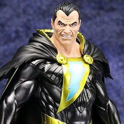 Figura de Black Adam de la serie ArtFX+, original de “DC Comics”, esta figura ha sido creada por Kotobukiya y realizada en vinilo con aproximadamente 20 cm. de altura.