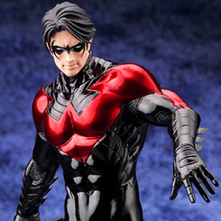 Figura de Nightwing de la serie ArtFX+, original de “DC Comics”, esta figura ha sido creada por Kotobukiya y realizada en vinilo con aproximadamente 18 cm. 