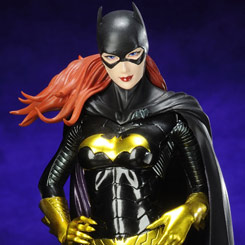 Figura de Batgirl de la serie ArtFX+, original de “DC Comics”, esta figura ha sido creada por Kotobukiya y realizada en vinilo con aproximadamente 18 cm. de altura.