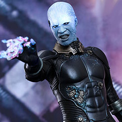 Figura Edición Limitada de Electro basada en la película “The amazing Spider-Man 2” interpretado por Jamie Foxx, figura creada por la firma Hot Toys basándose en los bocetos originales de Marvel.