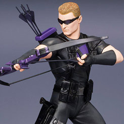 Figura de Hawkeye de la serie ArtFX+, original de “Marvel”, esta figura ha sido creada por Kotobukiya y realizada en vinilo y PVC con aproximadamente 19 cm. de altura.