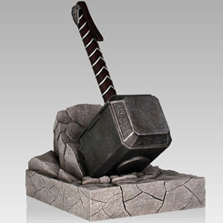 Espectacular sujetalibros del magnífico Martillo Mjolnir de Thor, esta pieza de coleccionista está esculpida en polystone de alta calidad. 