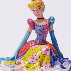 Encantadora figura de La Cenicienta realizada por el pintor y escultor Romero Britto, titulada Cinderella Figurine. 