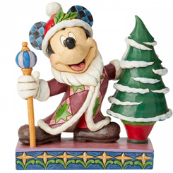 Figura de Mickey Mouse de Walt Disney titulada Mickey con un árbol de Navidad, el artista Jim Shore ha elaborado esta figura de Navidad con unos 19 cm., de altura en donde se ha mezclado la magia de las figuras de Walt Disney
