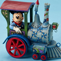 Figura de Mickey Mouse en una de sus clásicas estampas de Disneyland y Walt Disney World “All Aboard!” (¡Todos a Bordo!), inspirado en el tren de los parques de Disney.