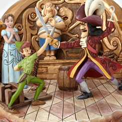 Preciosa figura con Peter Pan, el Capitán Garfio, Wendy y el señor Smee basado en el clásico 'Peter Pan' de Walt Disney.