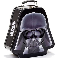 Lunch Box Oficial de Darth Vader basada en la saga de Star Wars. Realizada en metal y con unas dimensiones aproximadas de 19 x 8 x 20 cm.