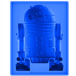 Fantástico molde de silicona con la forma de R2-D2 de Star Wars. El molde tiene unas dimensiones aproximadas de 28 x 16 x 7 cm.