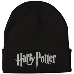 Réplica oficial del gorro con el texto Harry Potter basado en la saga de Harry Potter. Realizado en 100% algodón con unas dimensiones aproximadas de 23 x 22 cm,  