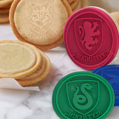 Sello para galletas realizado en silicona y basado en la saga de Harry Potter. Ahora puedes elegir uno de estos motivos Hogwarts Gryffindor, Slytherin, Ravenclaw, Hufflepuff para hacer tus galletas favoritas