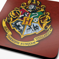 Set de 6 posavasos con el escudo de la escuela Hogwarts basada en la saga de Harry Potter, ideales para todo tipo de vasos y bebidas (frías y calientes).