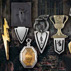 ¡Embárcate en una mágica travesía literaria con el Set de siete Marcapáginas de Harry Potter, una auténtica joya para los amantes de la saga! Este exclusivo conjunto de marcapáginas, creado por la prestigiosa firma Noble Collection