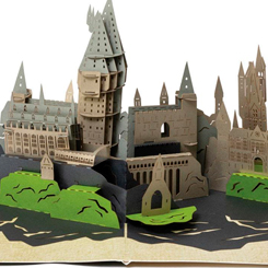 Tarjeta pop-up 3D del colegio Hogwarts. Sorprende a tu persona mas querida con esta preciosa felicitación en 3D de Hogwarts basado en la saga de Harry Potter. 