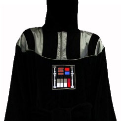 Suave Albornoz de Darth Vader basado en la saga de Star Wars, este fenomenal albornoz con capucha está realizado en 100% Polyester de alta calidad y tiene talla única. Producto oficial de Star Wars.