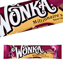 Pack compuesto por dos chocolatinas Wonka Chocolate Millionaires Shortbread! Deliciosas barritas de chocolate rellenos de crema de caramelo y crujientes trocitos de galleta.