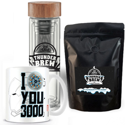 Pack ThunderBrew Be Friki, el pack incluye una Botella Coldbrew + una taza frikis + 1 Paquete de Café de 250 g. Disfruta de tu cold brew al que hemos llamado... ¡THUNDERBREW!