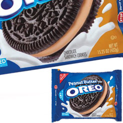 Paquete de Nabisco Peanut Butter Oreos de 432g. Todos conocemos las famosas galletas Oreo de la firma Nabisco, pero esta variedad está rellena de deliciosa crema de cacahuete.