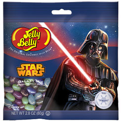 Pack compuesto por 2 Bolsas de American Jelly Belly Star Wars Galaxy Mix 80gr. Los famosos Jelly Belly Beans son caramelos rellenos de gomita con forma de judía. 