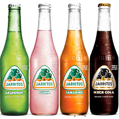 Pack compuesto por 4 Jarritos venidos directamente de México. Elige entre los sabores de Cola, Mandarina, Lima, Piña, Mango, Pomelo, Guayaba y Tamarindo. Nada de azucares refinados ni edulcorantes con nombres de clase de química.