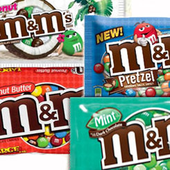 Pack de degustación de M&M’s compuesto por M&M’s Chocolate Negro con Menta, M&M’s Pretzels, M&M's Peanut Butter y una M&M's de Coco.