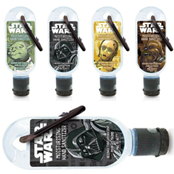 Set compuesto por 4 geles desinfectantes de manos rellenables con los personajes icónicos de Star Wars. Este útil y precioso set está compuesto por cuatro geles que hidratan y desinfectan