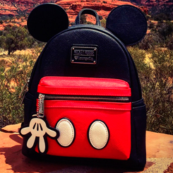 Preciosa y divertida mini mochila de Mickey Mouse Suit (con sus orejitas y todo), basado en famoso personaje de Walt Disney. Perfecto para pasar un día mágico y cuqui.