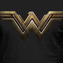 Camiseta Logo Wonder Woman. La camiseta está inspirada en el famoso personaje de DC Comics. Todo un artículo de culto para los seguidores de la Mujer Maravilla creada por William Moulton Marston para la editorial DC Comics.