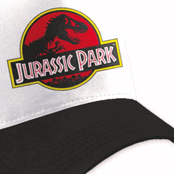 Gorra Truck con el logo Classic de Jurassic Park, dirigida por el cineasta estadounidense Steven Spielberg, estrenada en 1993.