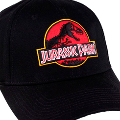 Gorra con el logo Classic de Jurassic Park, dirigida por el cineasta estadounidense Steven Spielberg, estrenada en 1993. Disfruta con esta gorra del Parque Jurásico más famoso de la gran pantalla
