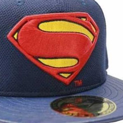 Gorra con el logo de Superman, basado en la película Batman v Superman Dawn of Justice.