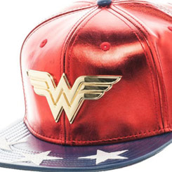 Gorra con el logo de Wonder Woman, producto oficial de DC Comics. Disfruta con esta gorra de La Mujer Maravilla (Wonder Woman) creada por William Moulton Marston para la editorial DC Comics.