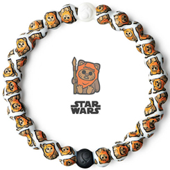 Pulsera oficial Lokai de Ewok basada en la saga de Star Wars. La pulsera representa el equilibrio tal cual como el ying y yang, la perla de color negro contiene tierra del Mar Muerto 