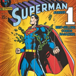 Póster Oficial realizado en madera del Comic de Superman “Kryptonite Nevermore!", el Póster tiene un tamaño aproximado de 40 x 60 cm.