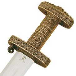 Réplica de la espada Vikinga que portaban los terribles marineros y fieros guerreros que asolaron Europa durante varios siglos en la Edad Oscura europea y llegaron a lugares jamás explorados hasta cientos de años después. 