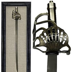 Edidción limitada a 2500 unidades de la espada de Hector Barbossa, realizada en acero 440 incluye marco y certificado.